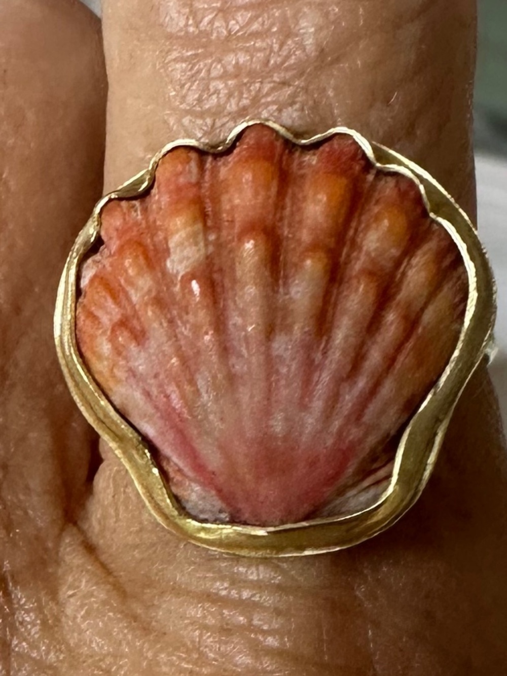 18K Sunrise Shell Ring - Picture 2 of 4